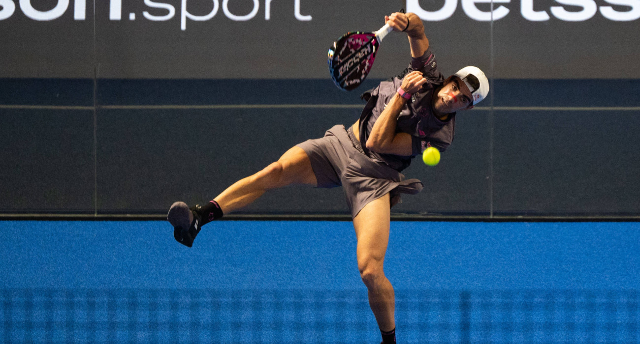 Παίκτης πάντελ στο Premier Padel Tour στο Μιλάνο / Πηγή: IMAGO / ABACAPRESS