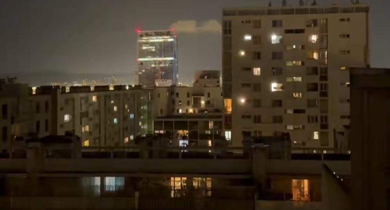 Ελικόπτερο της γαλλικής Χωροφυλακής πάνω από τη Μασσαλία / Screenshot
