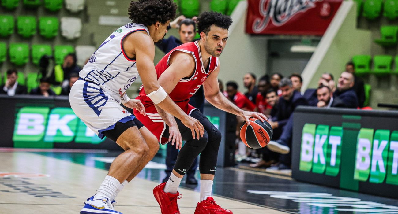 Ο Ελάιζα Μπράιαντ - Photo by Yulian Todorov/Euroleague Basketball via Getty Images