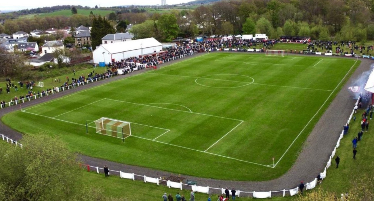Το γήπεδο της Τζόνστον Μπεργκ / Πηγή: johnstoneburghfc.com