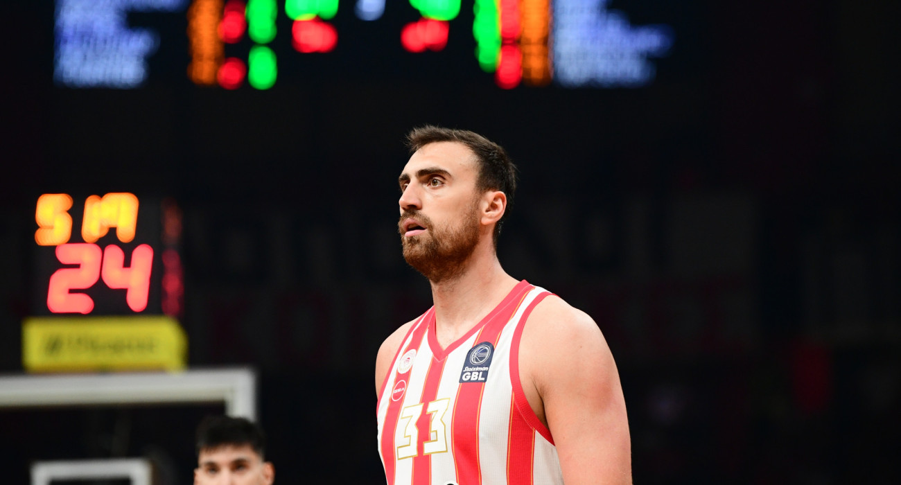 «Δυνατά για Μιλουτίνοφ η Αρμάνι Μιλάνο»