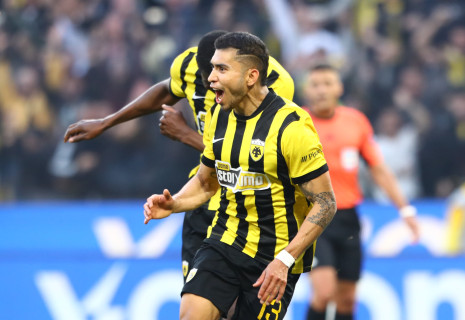 Το βραβείο του «Best Goal» της περσινής σεζόν στη Stoiximan Super League στον Ομπερλίν Πινέδα