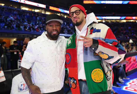 Ο 50 Cent αποκάλυψε γιατί τραγούδησε δωρεάν στο γάμο του Χαλιμπάρτον