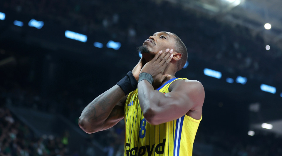 Ενδιαφέρον από ομάδες της EuroLeague για τον Λόνι Γουόκερ – Στο παιχνίδι οι Παρτιζάν και Ντουμπάι