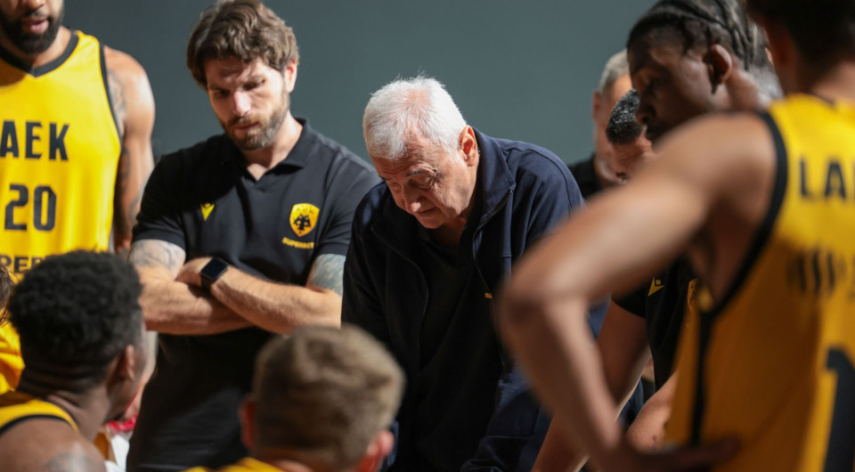 Το... περιπετειώδες και γεμάτο ταλαιπωρία ταξίδι της ΑΕΚ στην Πόλη