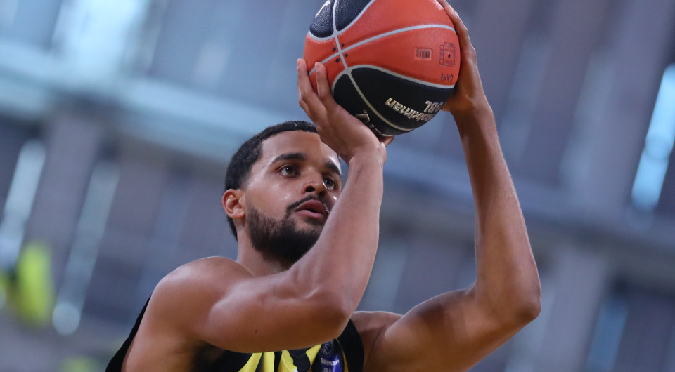 Ρόμπινσον-Ερλ στο Athletiko: «Είναι τιμή να είμαι μέρος της ιστορίας του Άρη»