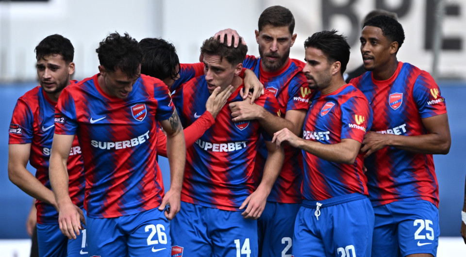 Superbet League 2: Νίκη Βόλου – Πανιώνιος και ΠΑΟΚ Β – Απόλλων Καλαμαριάς με Super Ενισχυμένες Αποδόσεις* έως 4.75!