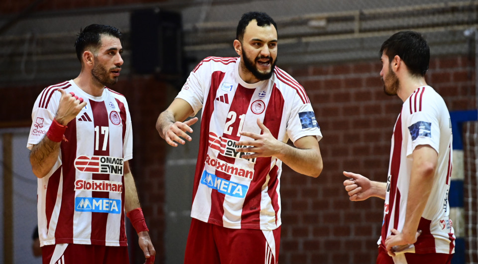 Ολυμπιακός - ΑΕΚ 34-30: Ερυθρόλευκη κυριαρχία στο ντέρμπι κορυφής της Handball Premier