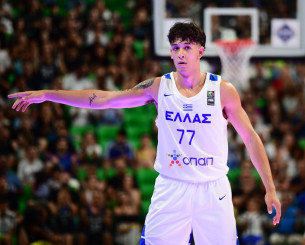 Ο Νάσος Μπαζίνας στο Athletiko: «100% αφοσίωση στην Εθνική, είναι η μεγαλύτερη τιμή»