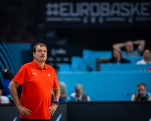Παράπονα του Αταμάν για τη δημόσια τηλεόραση της Τουρκίας