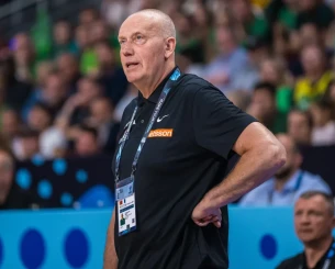 Ο Κουρτινάιτις υποκλίθηκε στον coach Σπανούλη