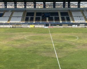 Σε τραγική κατάσταση ο αγωνιστικός χώρος στο Αιγάλεω για το ματς με την ΑΕΚ! (video)