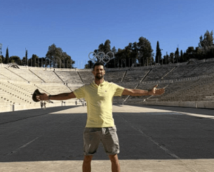 Στο Παναθηναϊκό Στάδιο ο Τζόκοβιτς: «Δοκίμασα το backhand μου στο πιο ιστορικό στάδιο στον κόσμο» (photo)
