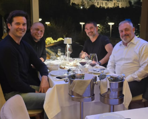 Ο Καραγκούνης δείπνησε μαζί με τον Ρομπέρτο Κάρλος και τον Σολάρι