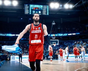 O Σενγκέλια θα παίξει σε δύο αγώνες σε λιγότερο από 24 ώρες - Θα ταξιδέψει πάνω από 4.000 χιλιόμετρα