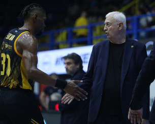 Η ΑΕΚ πρέπει να κάνει τα πάντα για να μην χαθεί η σεζόν την τελευταία μέρα του 2025