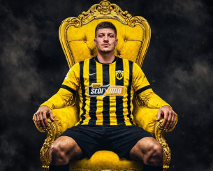 «Derby Hat-Trick King» - Το τρομερό εικαστικό της ΑΕΚ για τον Γιόβιτς