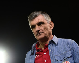 Conference League, νταμπλ και Super Cup - Ο Μεντιλίμπαρ γράφει ιστορία με 100 ματς στον πάγκο του Ολυμπιακό