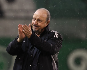 Μπενίτεθ: «Εχουμε πάει καλά στο Europa League και θέλουμε να συνεχίσουμε»