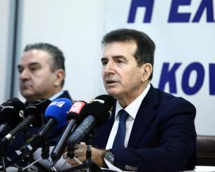 Χρυσοχοΐδης: «Υπάρχουν ενδείξεις οπαδικού υπόβαθρου στη δολοφονία του Κλεομένη»