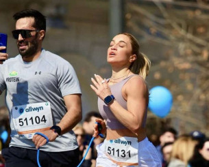 Η Πελενδρίτου έτρεξε στον ημιμαραθώνιο της Αθήνας: «Ο αθλητισμός είναι πρόσβαση, αξιοπρέπεια και ελευθερία»