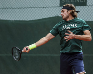 Τσιτσιπάς: «Δεν έχω αυτοπεποίθηση στο forehand μου, νιώθω χαμένος»
