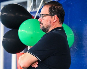 Παυλίδης στην άφιξη της Εθνικής: «Να μην πάρουν τα μυαλά μας αέρα»