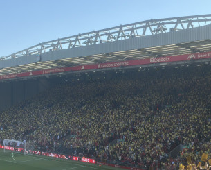 Όλο το Anfield γέμισε με κίτρινες κάρτες κι υπάρχει λόγος - Η ιδιαίτερη διαμαρτυρία των οπαδών της Λίβερπουλ