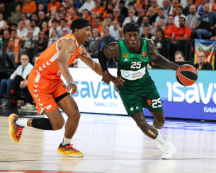 Ο Ναν σχολίασε σε ανάρτηση της EuroLeague: «Τάπα; Δεν πέφτω με τέτοια ορμή από καθαρή τάπα!»