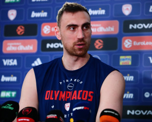 Μιλουτίνοφ: «Να ξεχάσουμε το πρώτο ματς - Τιμή να φωνάζει ο κόσμος το όνομα μου»