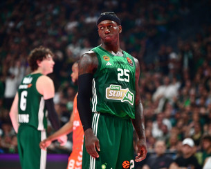 Η Euroleague αποθέωσε τον Κέντρικ Ναν: «Κάνει αίσθηση...» (video)