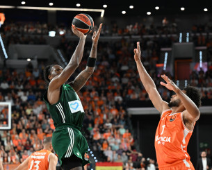 «EuroLeague by Night»: Η περιγραφή... έπος του Ιωάννου στο buzzer beater του Χέιζ-Ντέιβις (video)