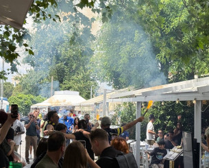 «Κιτρινίζει» το Θησείο από οπαδούς της Φενέρμπαχτσε - Οι εικόνες του Athletiko