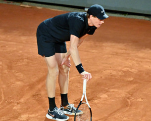 Ο Γιανίκ Σίνερ πήγε στο νοσοκομείο μετά το Roland Garros
