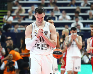 Ιστορική αποτυχία για τη Ρεάλ: Μετά από 16 χρόνια χωρίς τίτλο σε ποδόσφαιρο και μπάσκετ!