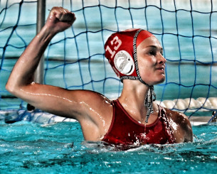Η σπεσιαλίστρια Φαν ντεν Ντόμπελστιν: Γιατί ο Ολυμπιακός άλλαξε τερματοφύλακα στα πέναλτι (video)