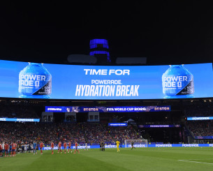 Hydration Breaks: Όταν οι παίκτες στο Μουντιάλ δροσίζονται, η... αλεπού βγάζει εκατοντάδες εκατομμύρια