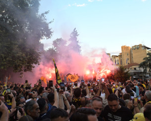 Τρομερή κίνηση των οπαδών της ΑΕΚ στο tour του τροπαίου - Καθάρισαν την πλατεία Ελευθερίας στις Σέρρες