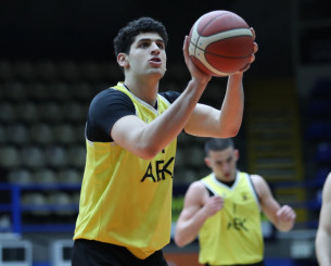 Η ΑΕΚ «δένει» τον Μπιλιώνη με τριετές συμβόλαιο