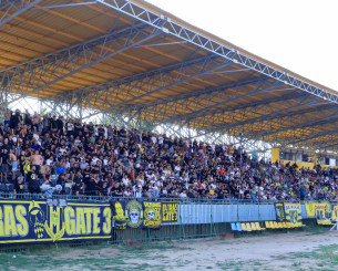 Σφίγγει ο κλοιός στην Αναγέννηση Καρδίτσας - Κινδυνεύει να μείνει εκτός Superbet League 2!