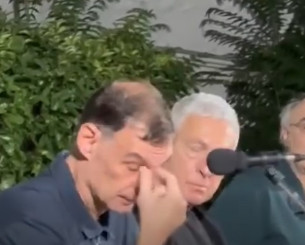 Τρομερή στιγμή: Δάκρυσε ο Μπαρτζώκας μιλώντας για την «Απόδραση από τα Βούρλα» (vid)