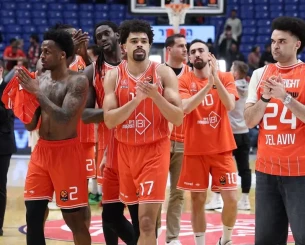 Η Αναντολού Εφές προχωράει για να κλείσει τον Κόλιν Μάλκολμ