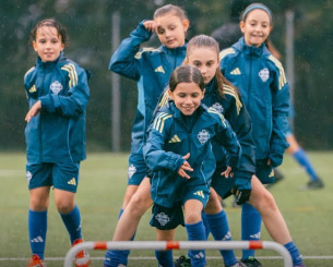 Η εξήγηση για την απόφαση της Κόμο να απαγορεύσει τις κεφαλιές στις ακαδημίες της (video)