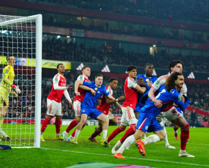H Premier League επιστρέφει με πλάνο για να εξαλείψει το... χάος στα κόρνερ
