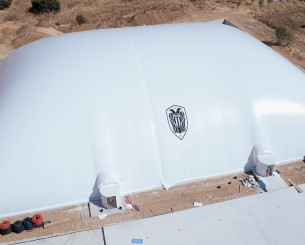 Παίρνει μορφή το νέο προπονητικό κέντρο του ΠΑΟΚ – Τοποθετήθηκε το σκέπαστρο (video)
