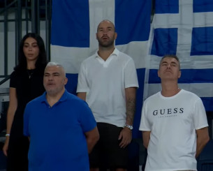 Ο Σπανούλης στο πλευρό της Εθνικής Παίδων στον μεγάλο προημιτελικό με Λετονία