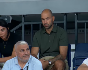 Στο πλευρό της Εθνικής Παίδων ο Σπανούλης, βλέπει τον αγώνα του Eurobasket U16 με τη Σλοβενία