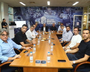 Σε εξέλιξη η συνάντηση των ομάδων της Stoiximan GBL με τον Λιόλιο - Ποιοι βρέθηκαν στα γραφεία της ΕΟΚ