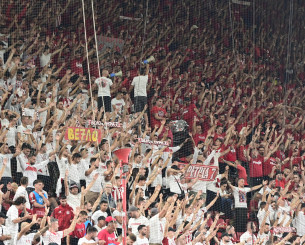 Θερμό χειροκρότημα στο Καραϊσκάκη με το σφύριγμα της λήξης του ημιχρόνου