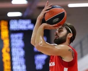 Στην Ελβετία συνεχίζει την καριέρα του ο Δημήτρης Κλωνάρας